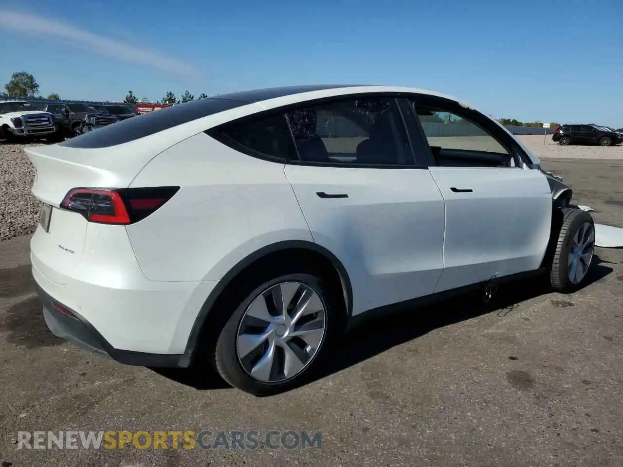 3 Photograph of a damaged car 5YJYGDEE2MF083240 TESLA MODEL Y 2021