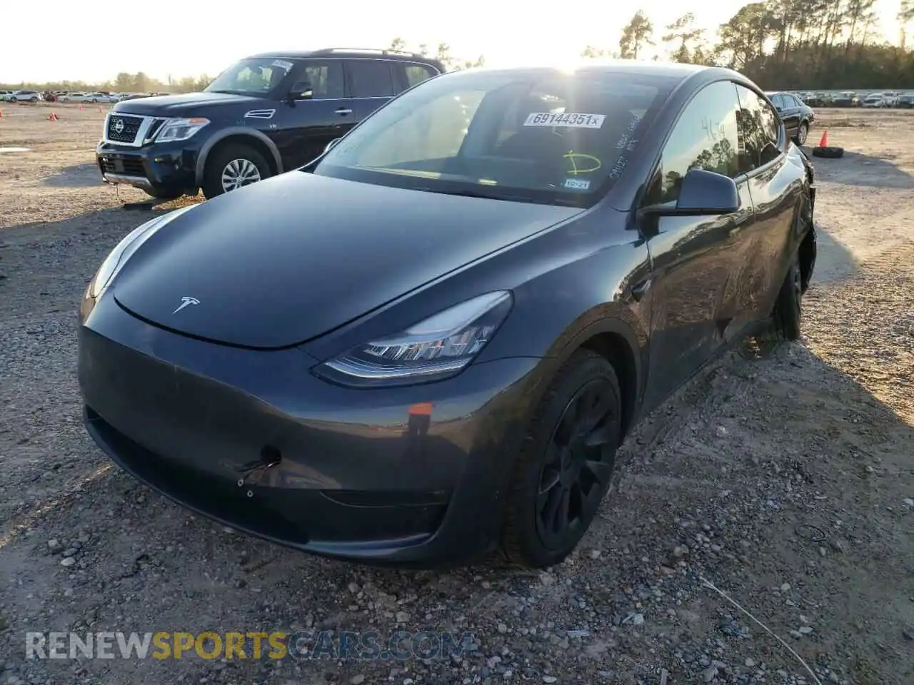 2 Photograph of a damaged car 5YJYGDEE2MF091127 TESLA MODEL Y 2021