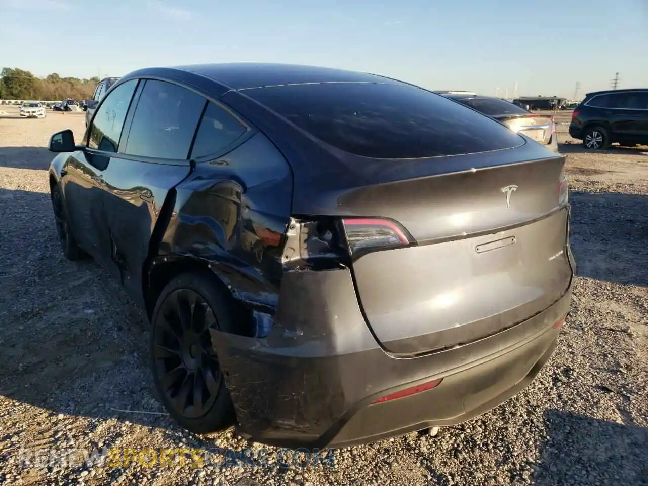 3 Photograph of a damaged car 5YJYGDEE2MF091127 TESLA MODEL Y 2021