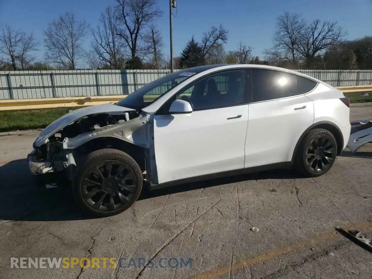 1 Фотография поврежденного автомобиля 5YJYGDEE2MF100232 TESLA MODEL Y 2021