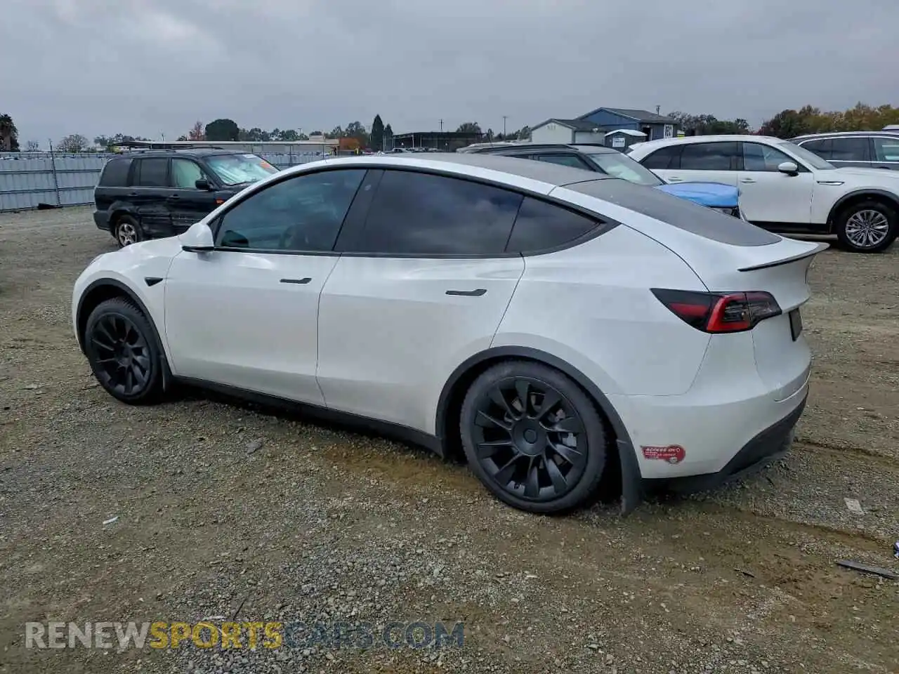 2 Photograph of a damaged car 5YJYGDEE2MF100294 TESLA MODEL Y 2021