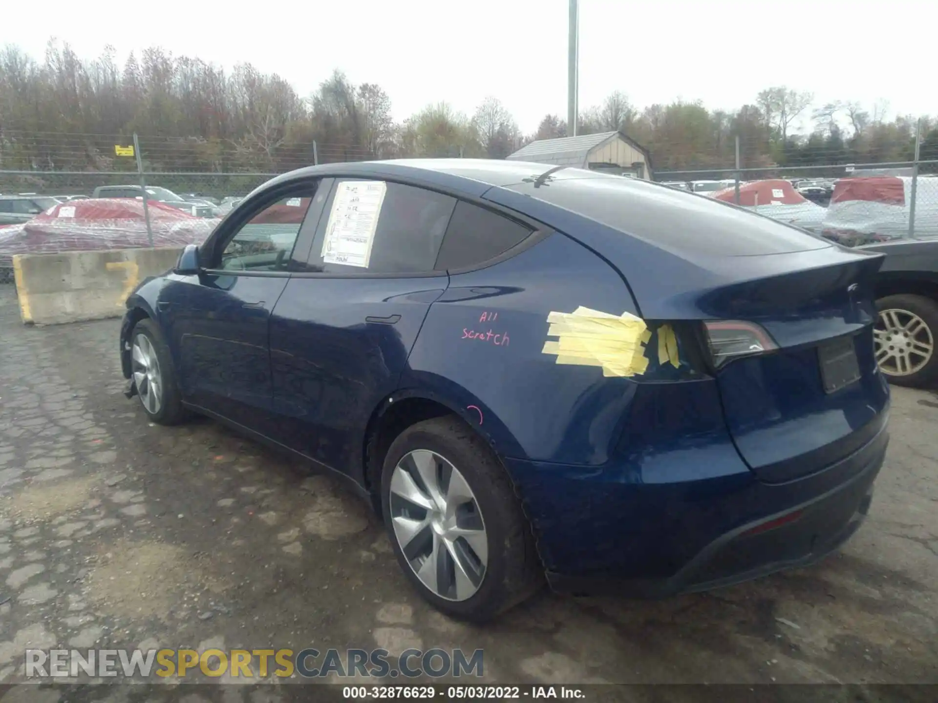 3 Photograph of a damaged car 5YJYGDEE2MF117614 TESLA MODEL Y 2021