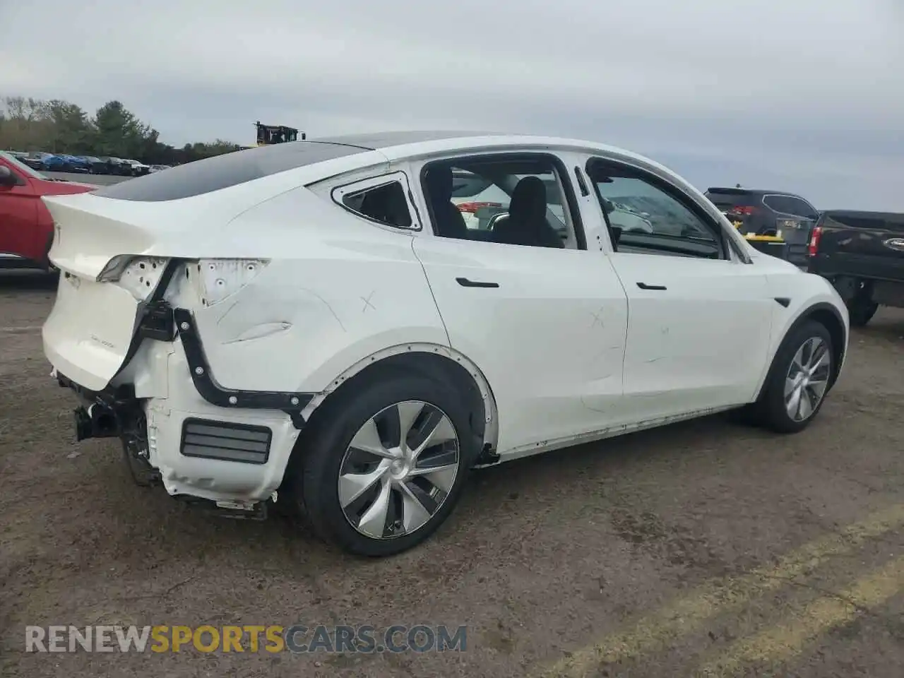 3 Photograph of a damaged car 5YJYGDEE2MF122327 TESLA MODEL Y 2021
