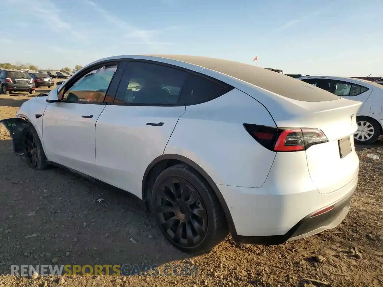 2 Photograph of a damaged car 5YJYGDEE2MF124014 TESLA MODEL Y 2021