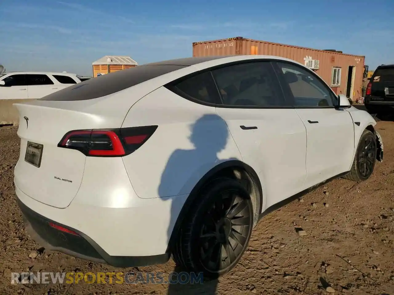3 Photograph of a damaged car 5YJYGDEE2MF124014 TESLA MODEL Y 2021