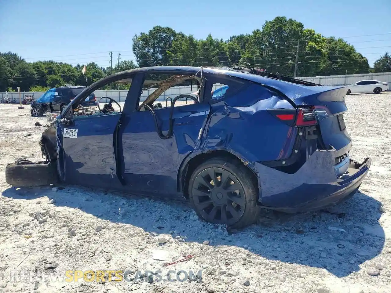 3 Photograph of a damaged car 5YJYGDEE2MF125129 TESLA MODEL Y 2021