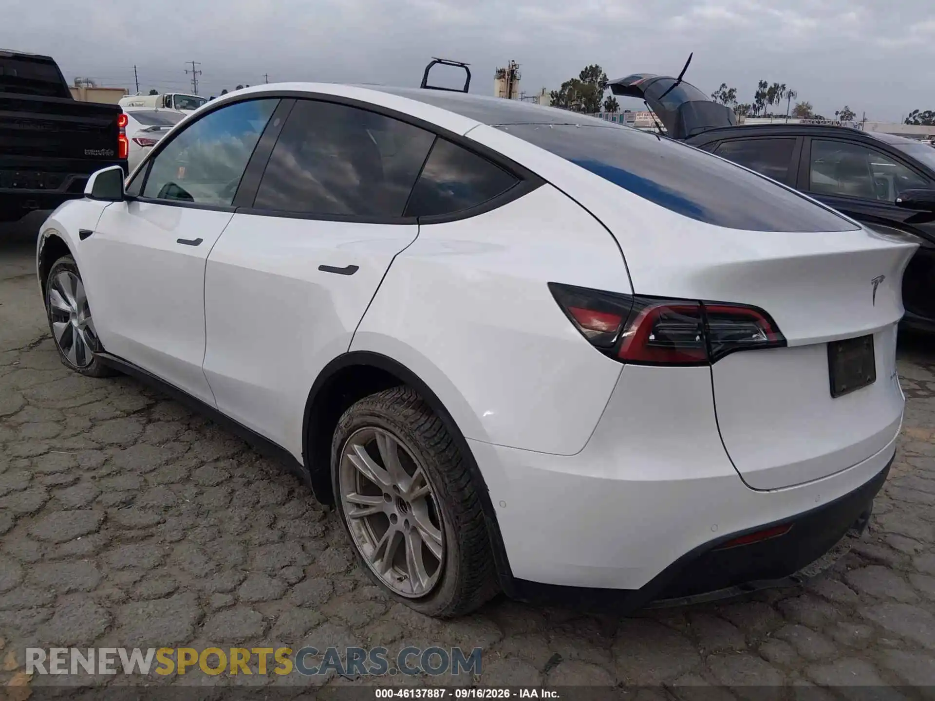 3 Фотография поврежденного автомобиля 5YJYGDEE2MF159331 TESLA MODEL Y 2021