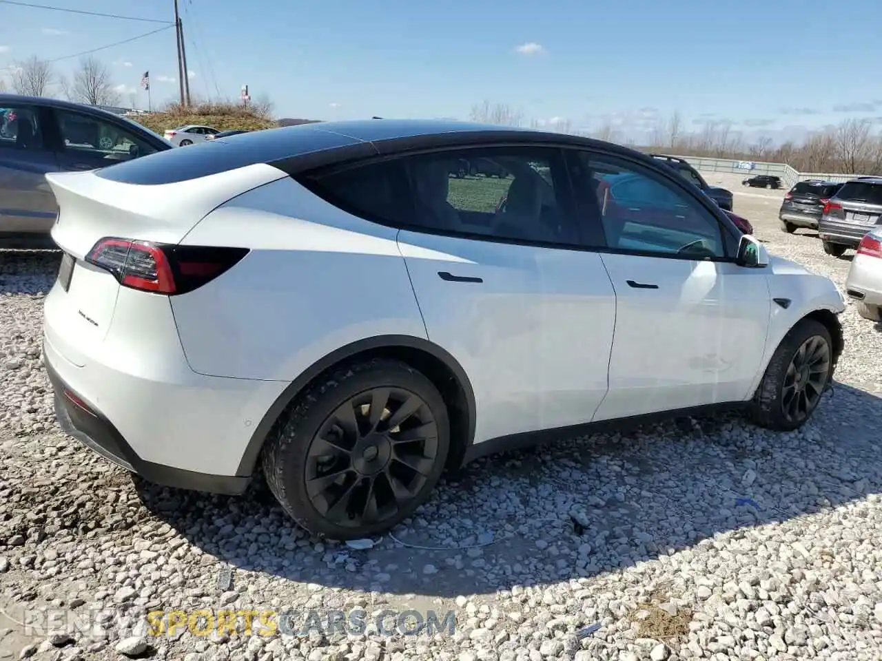 3 Photograph of a damaged car 5YJYGDEE2MF161905 TESLA MODEL Y 2021
