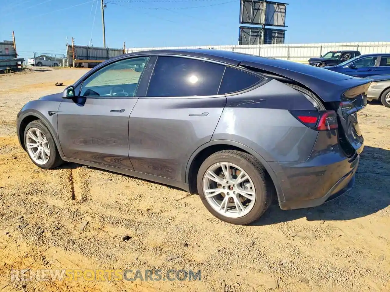 2 Photograph of a damaged car 5YJYGDEE2MF189977 TESLA MODEL Y 2021