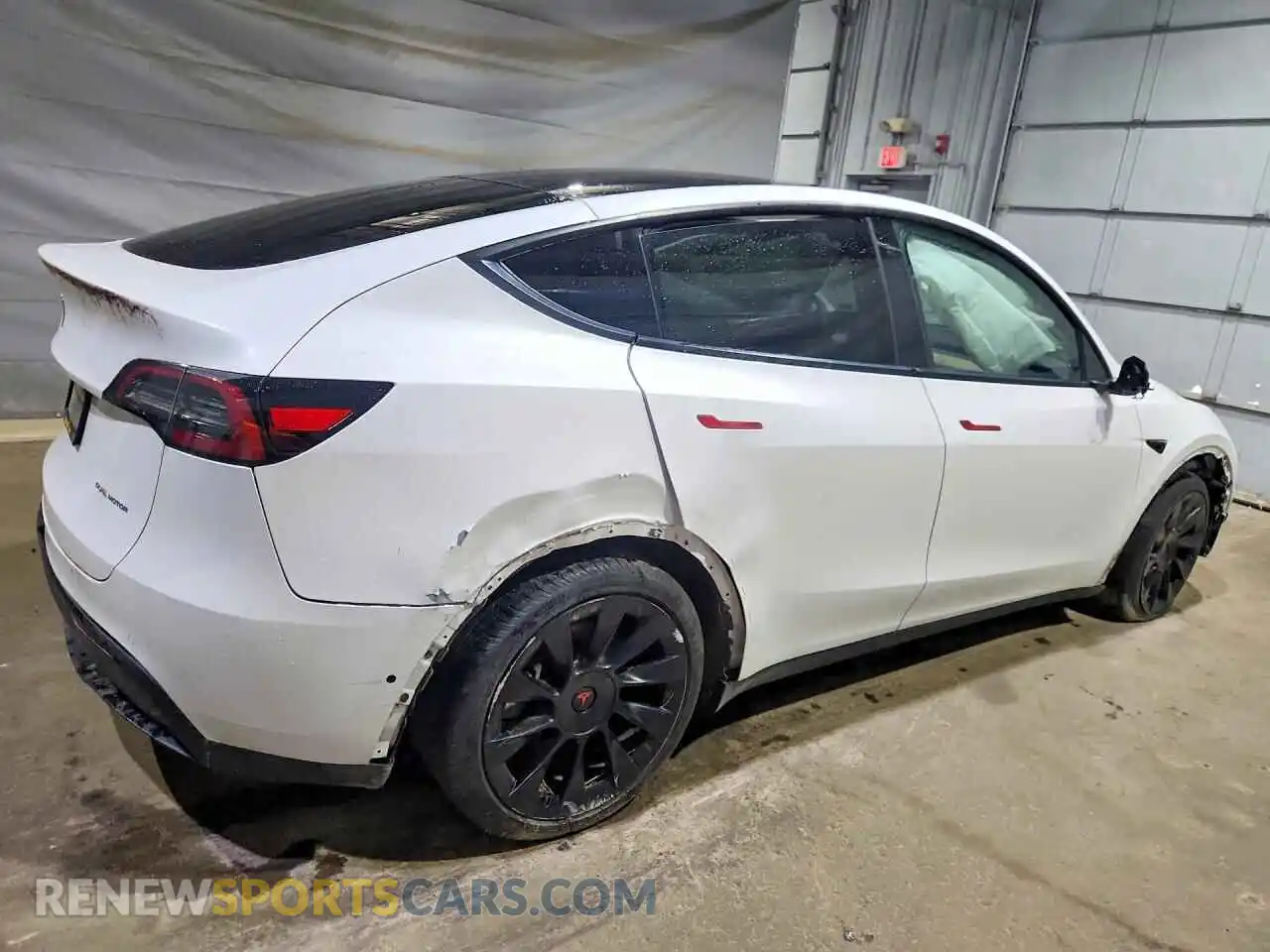 3 Фотография поврежденного автомобиля 5YJYGDEE2MF191017 TESLA MODEL Y 2021