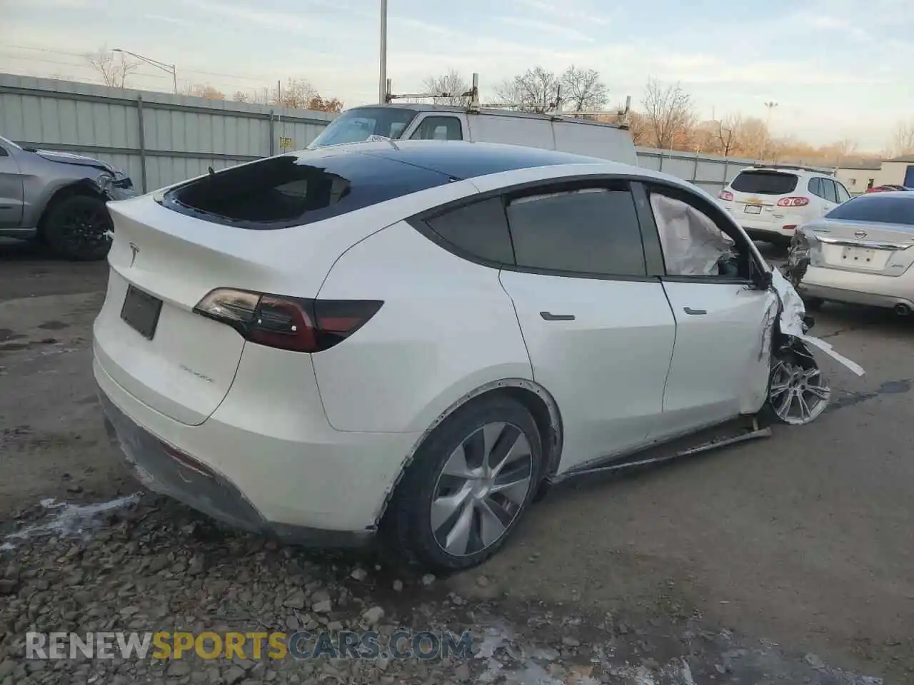 3 Photograph of a damaged car 5YJYGDEE2MF191793 TESLA MODEL Y 2021