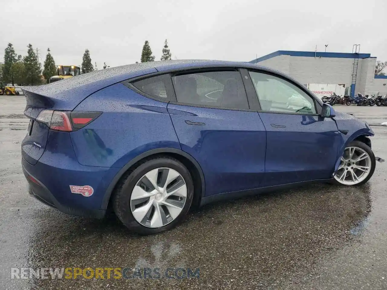 3 Photograph of a damaged car 5YJYGDEE2MF199876 TESLA MODEL Y 2021