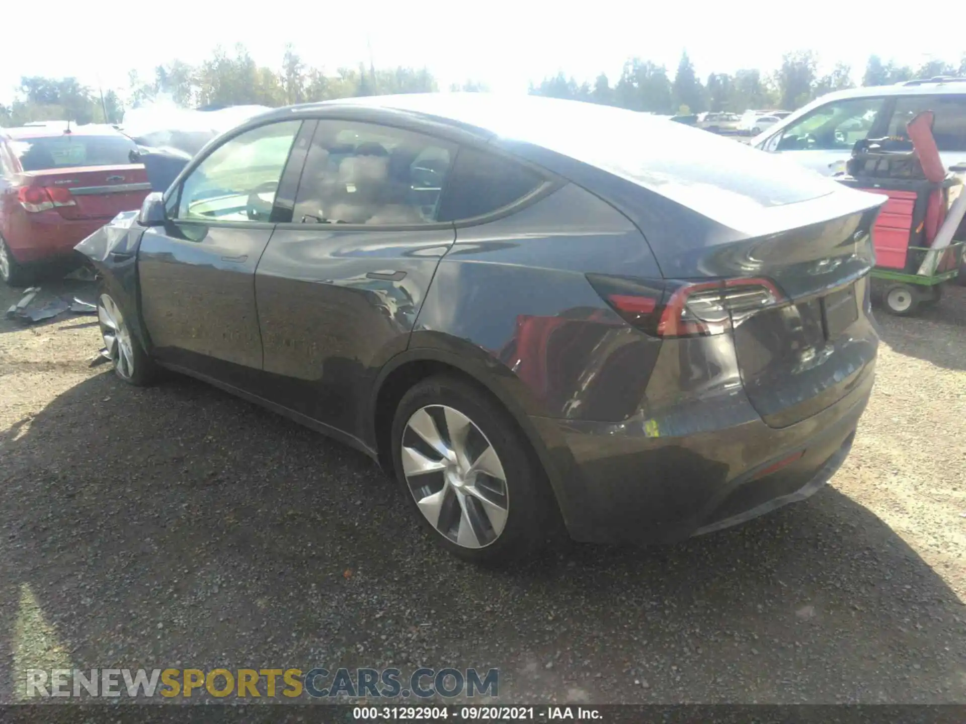3 Photograph of a damaged car 5YJYGDEE2MF212609 TESLA MODEL Y 2021