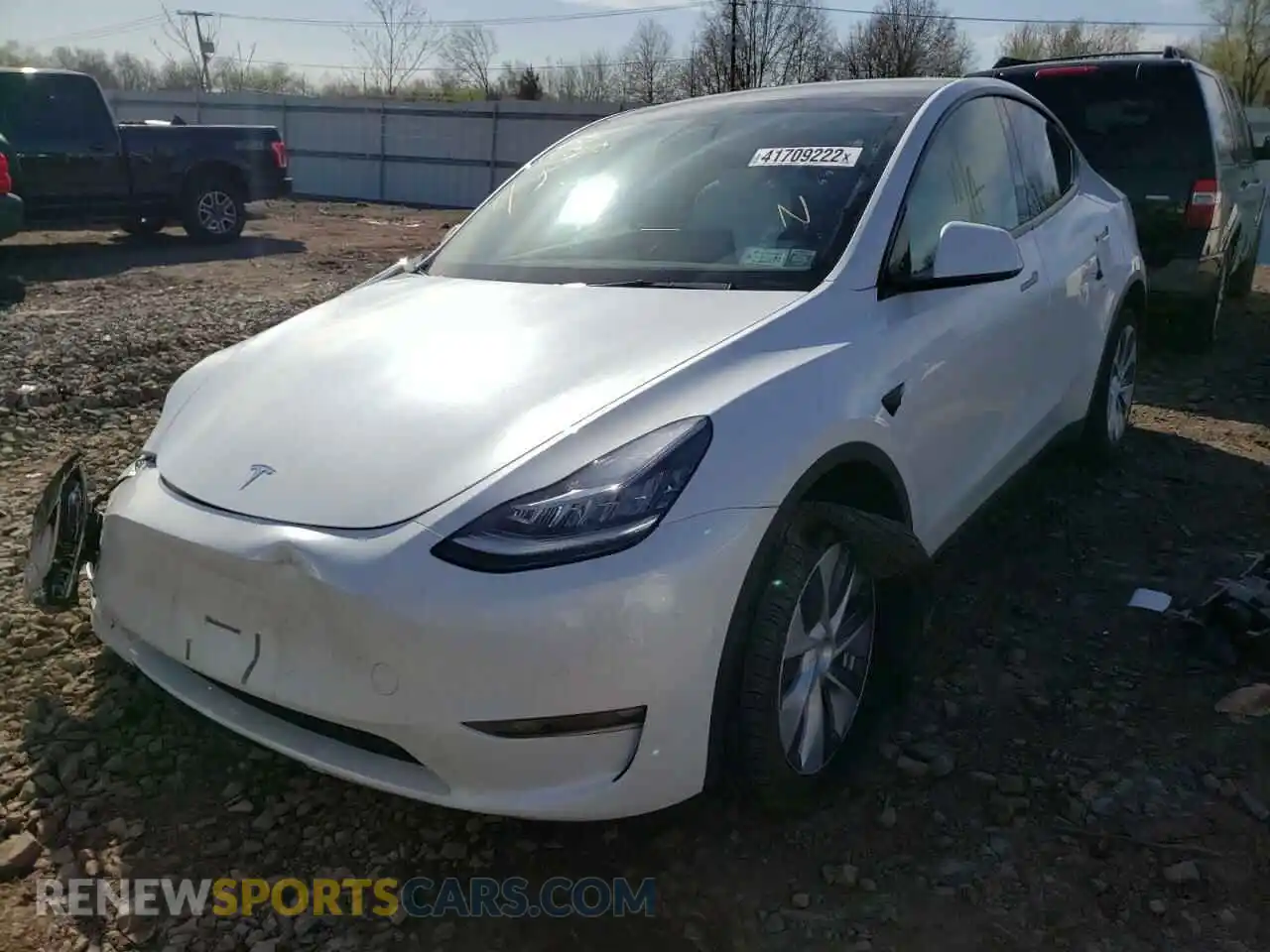 2 Photograph of a damaged car 5YJYGDEE2MF243679 TESLA MODEL Y 2021
