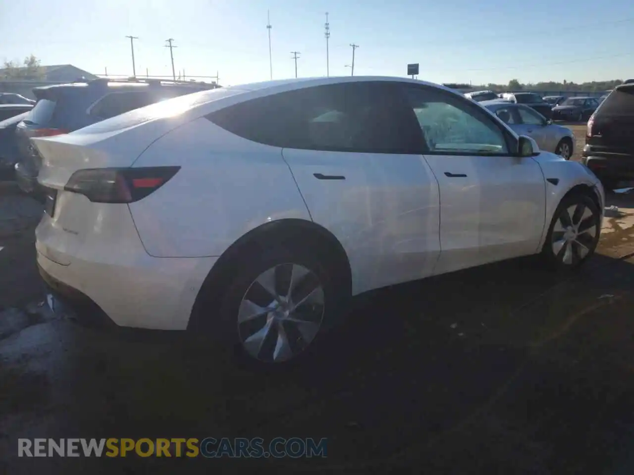 3 Photograph of a damaged car 5YJYGDEE2MF254858 TESLA MODEL Y 2021