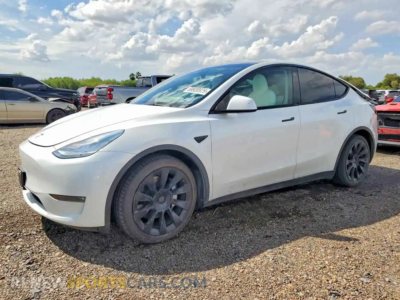 1 Photograph of a damaged car 5YJYGDEE2MF256321 TESLA MODEL Y 2021