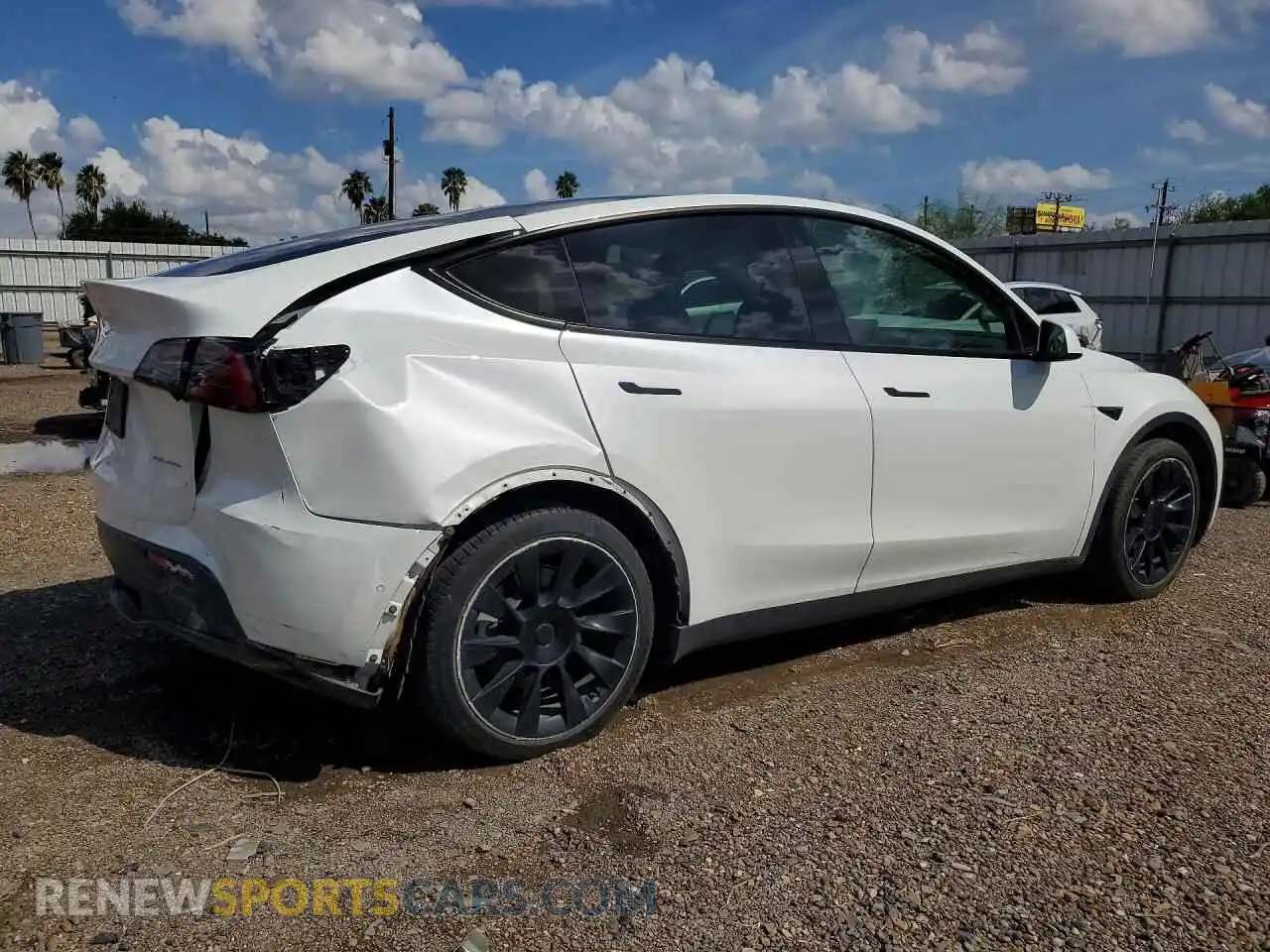 3 Photograph of a damaged car 5YJYGDEE2MF256321 TESLA MODEL Y 2021