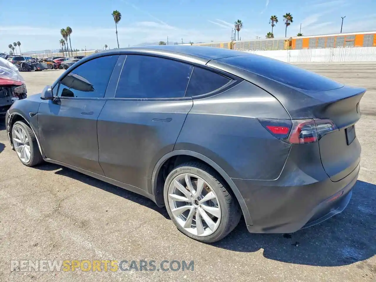 2 Photograph of a damaged car 5YJYGDEE2MF256996 TESLA MODEL Y 2021