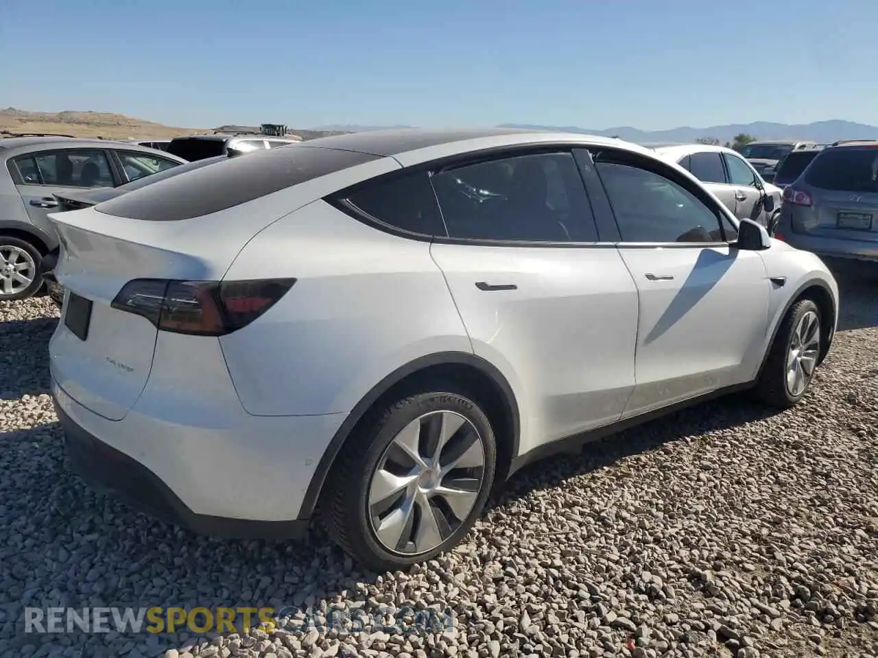 3 Photograph of a damaged car 5YJYGDEE2MF260983 TESLA MODEL Y 2021