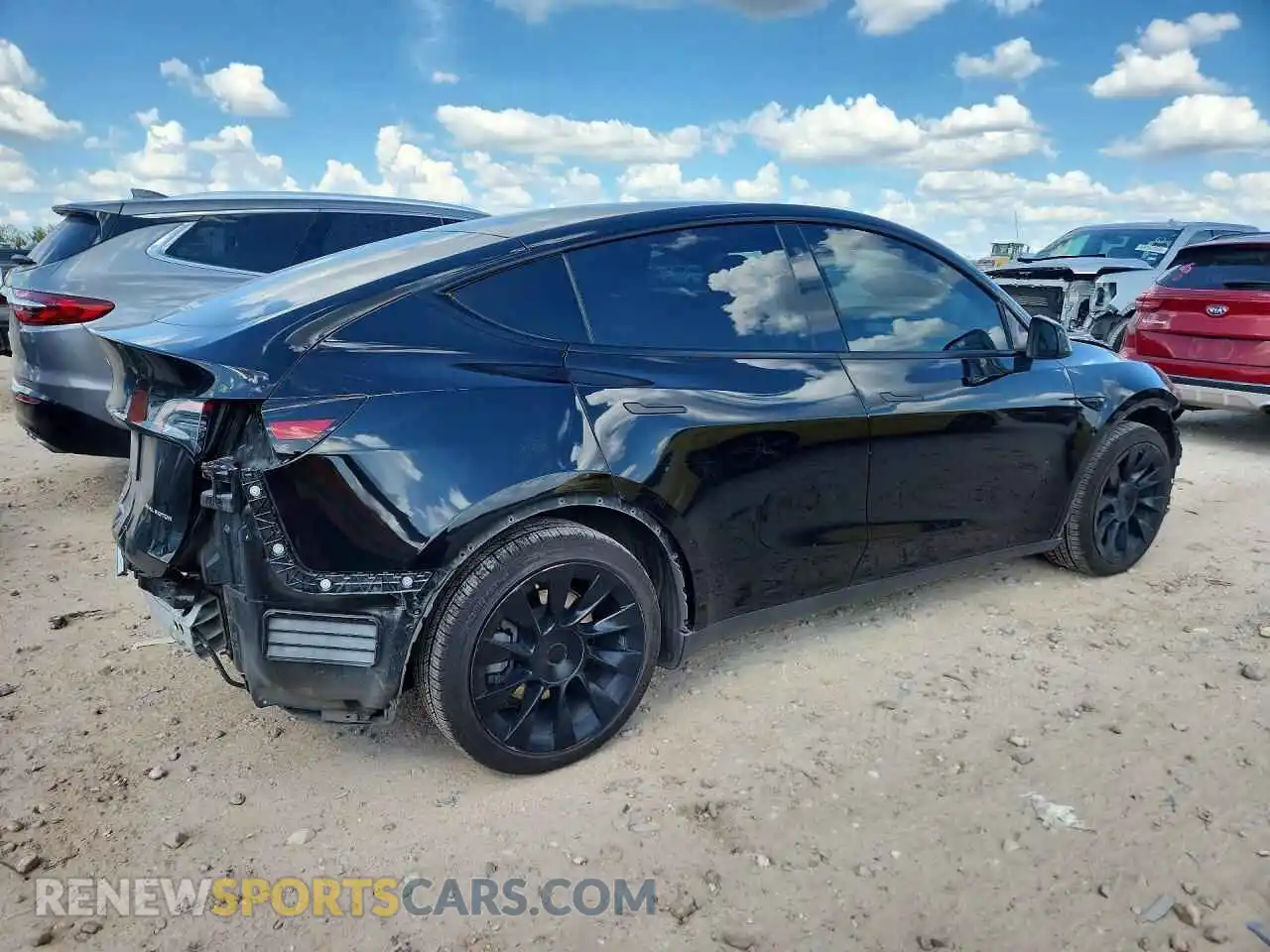 3 Photograph of a damaged car 5YJYGDEE2MF265472 TESLA MODEL Y 2021