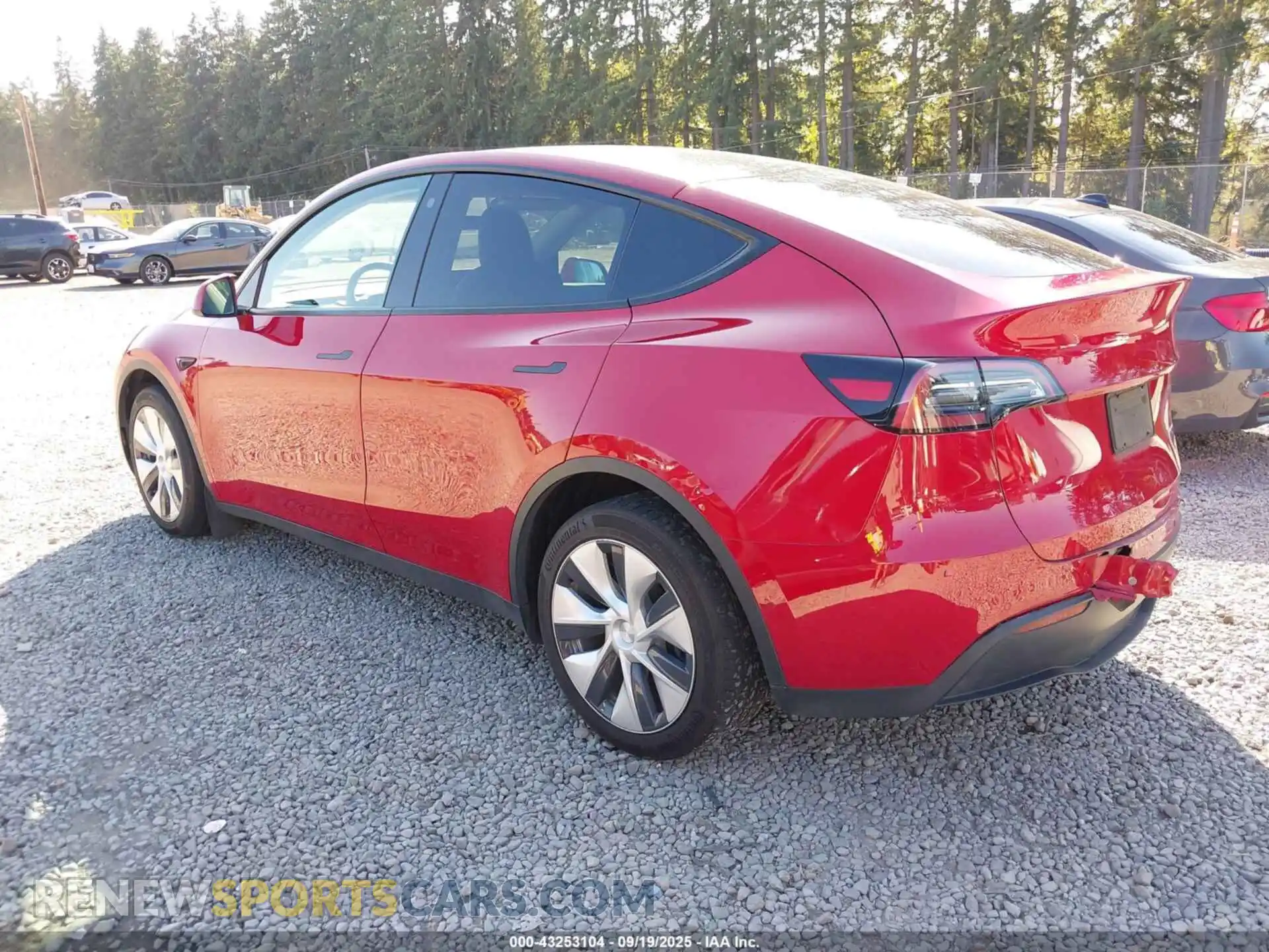 3 Photograph of a damaged car 5YJYGDEE2MF287066 TESLA MODEL Y 2021