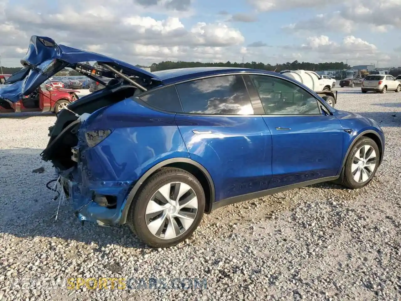 3 Photograph of a damaged car 5YJYGDEE2MF287987 TESLA MODEL Y 2021