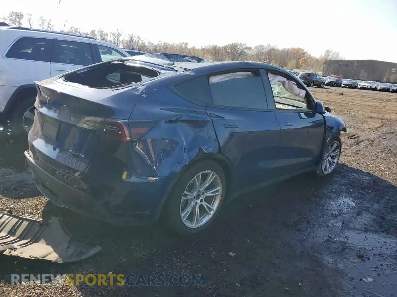 3 Photograph of a damaged car 5YJYGDEE2MF293742 TESLA MODEL Y 2021