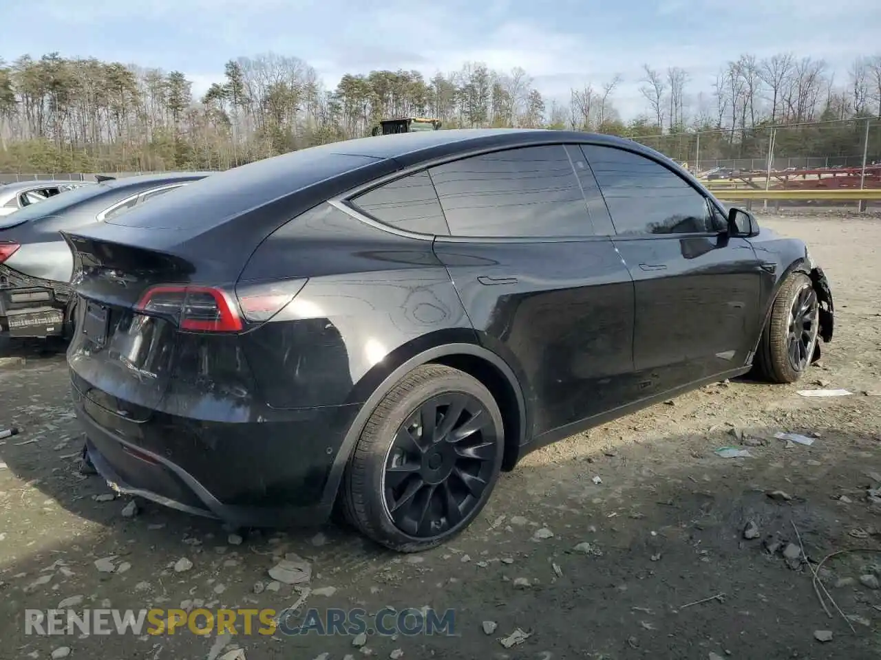 3 Photograph of a damaged car 5YJYGDEE2MF296544 TESLA MODEL Y 2021