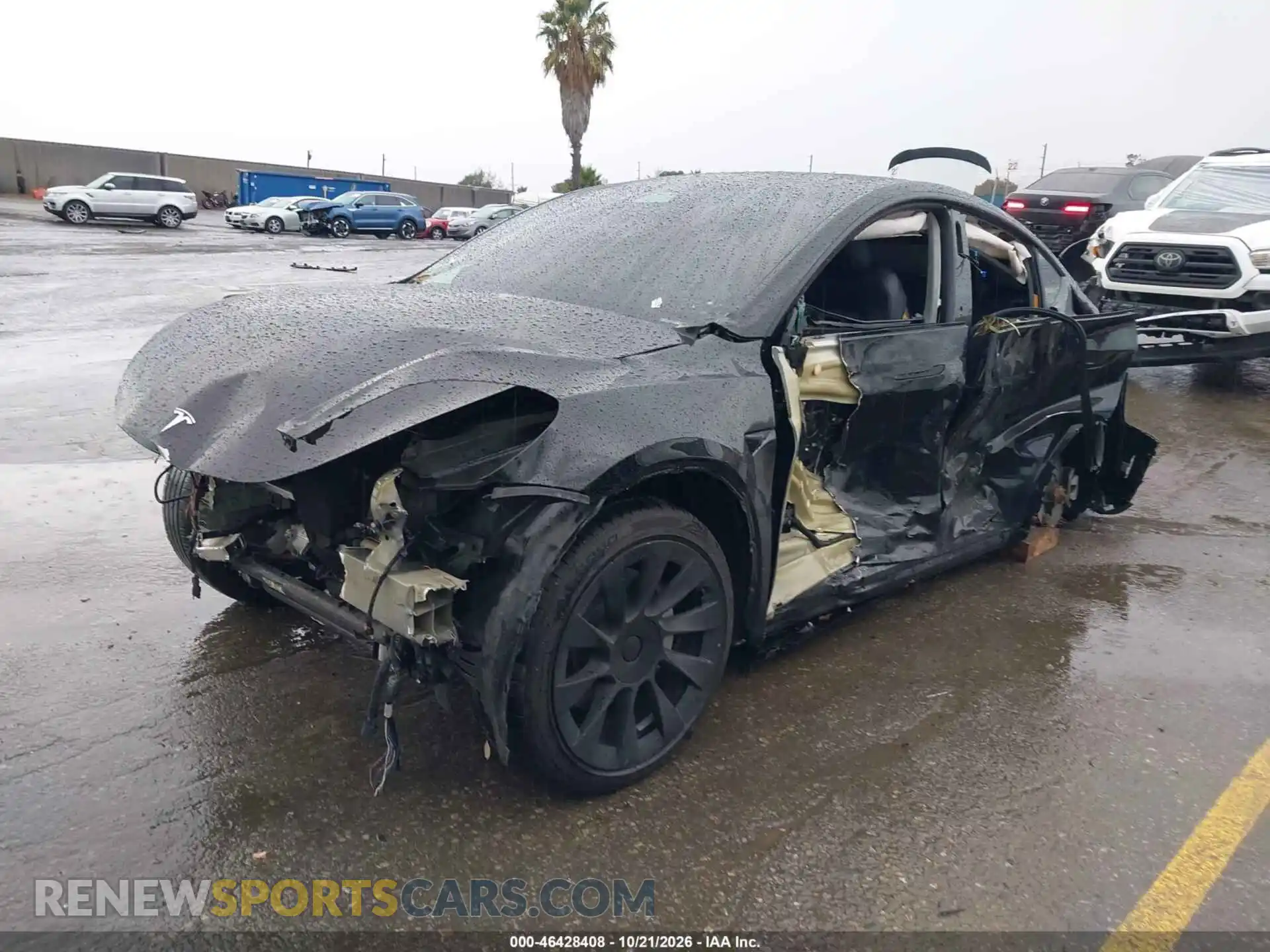 2 fotografías del automóvil dañado 5YJYGDEE2MF298035 TESLA MODEL Y 2021