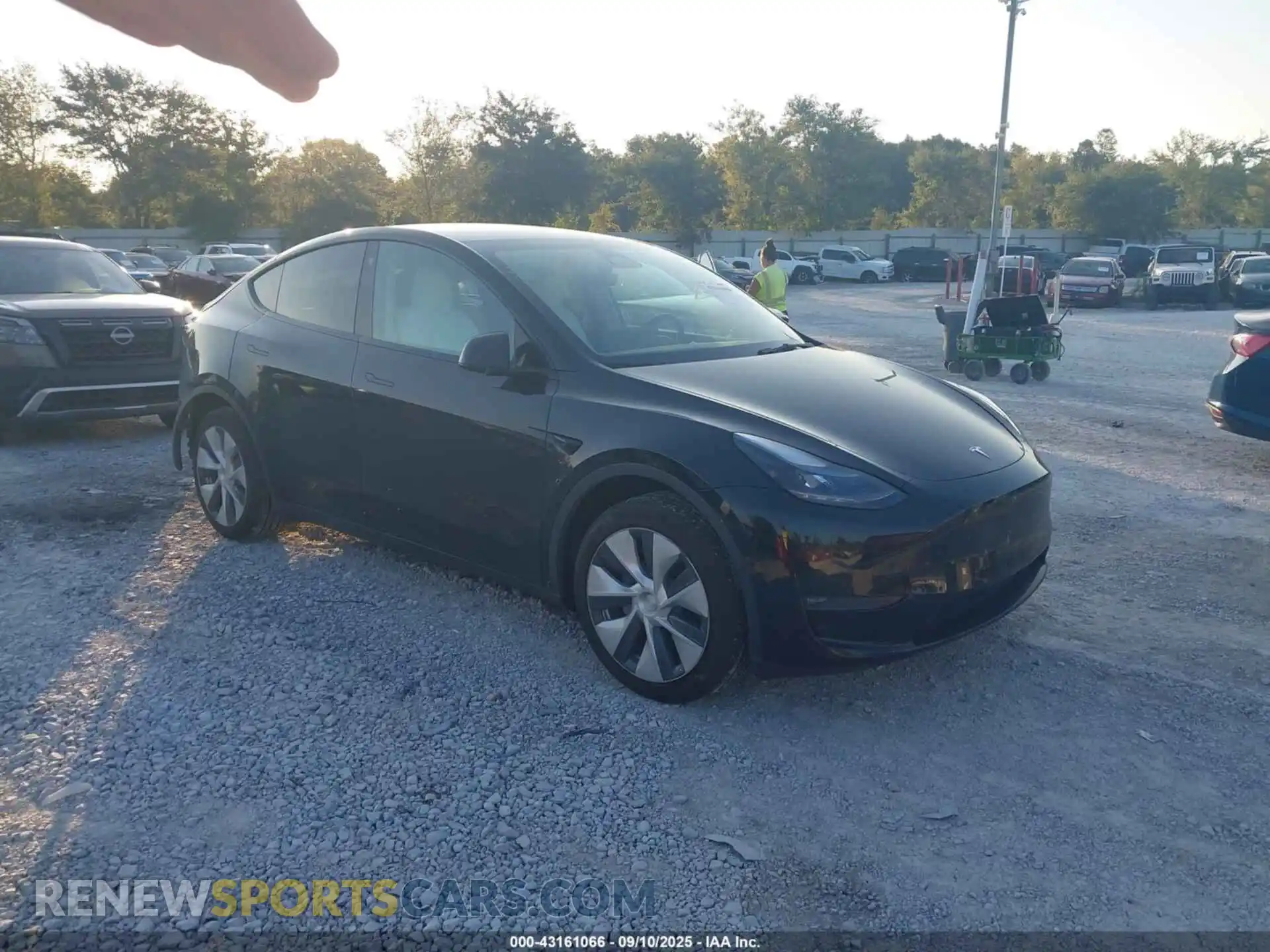 1 Photograph of a damaged car 5YJYGDEE2MF303458 TESLA MODEL Y 2021