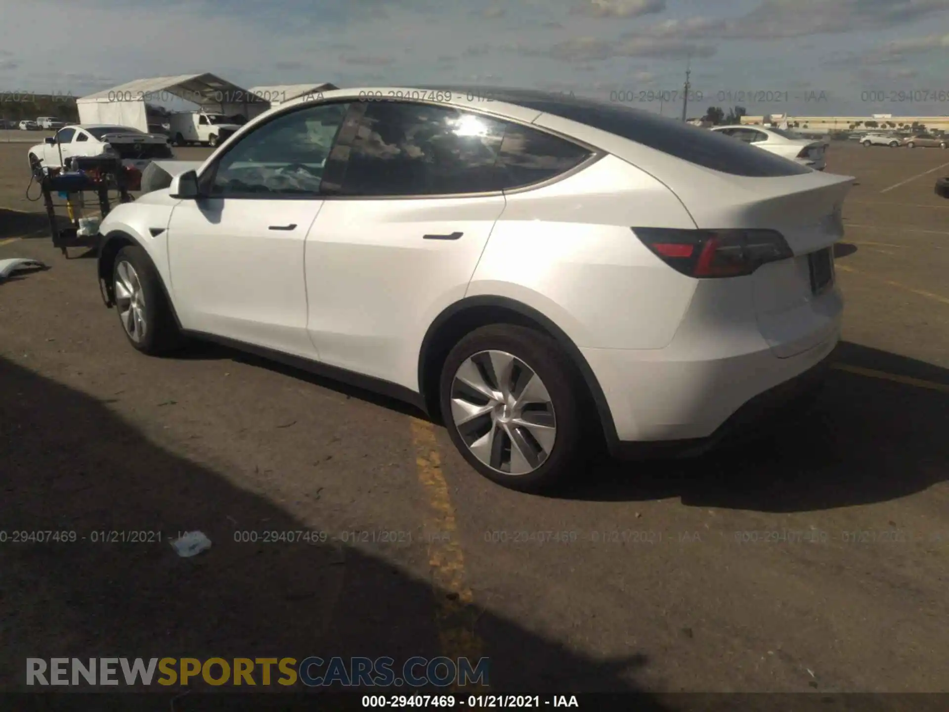 3 Photograph of a damaged car 5YJYGDEE3MF063739 TESLA MODEL Y 2021