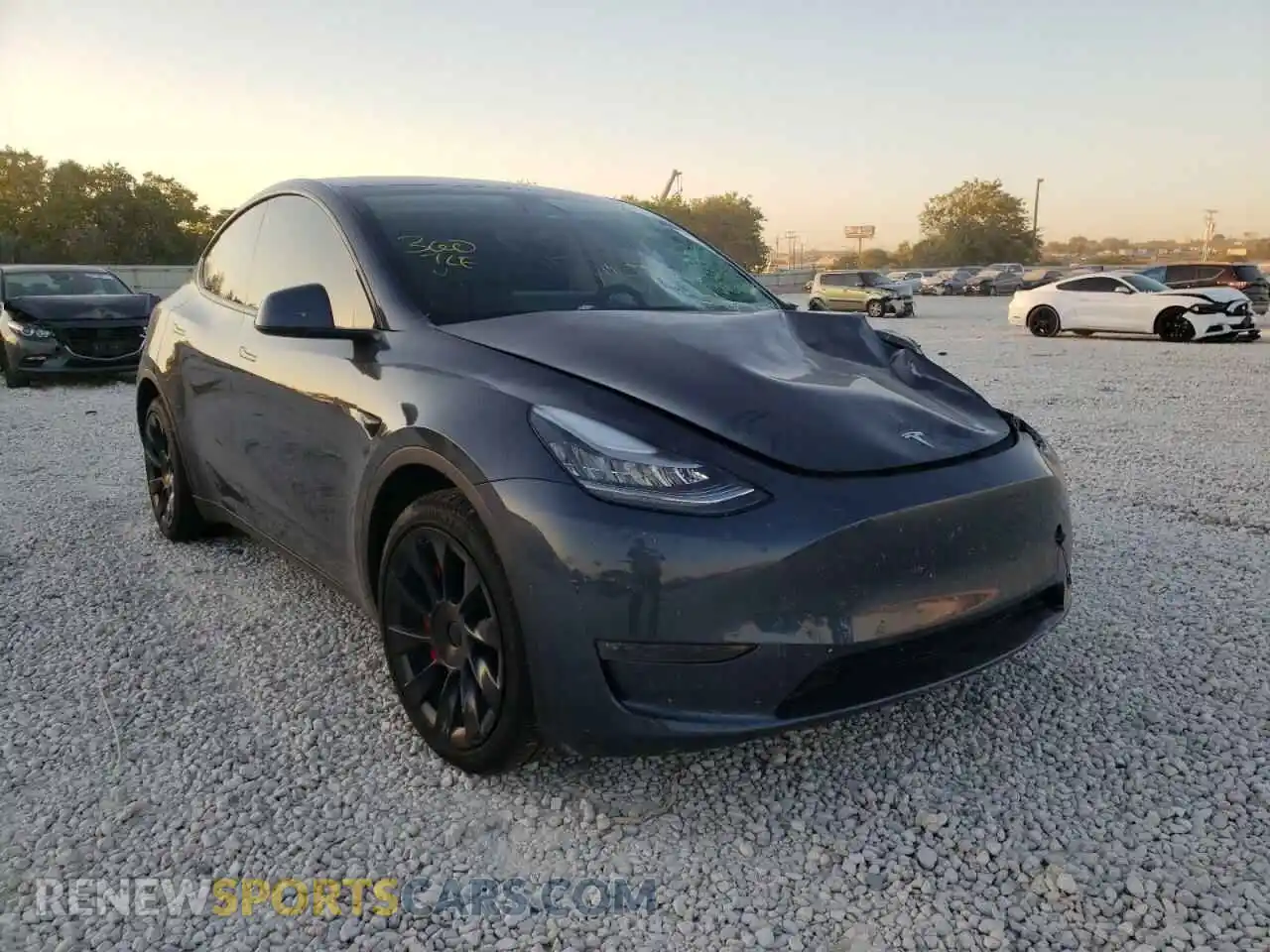 1 Фотография поврежденного автомобиля 5YJYGDEE3MF064759 TESLA MODEL Y 2021