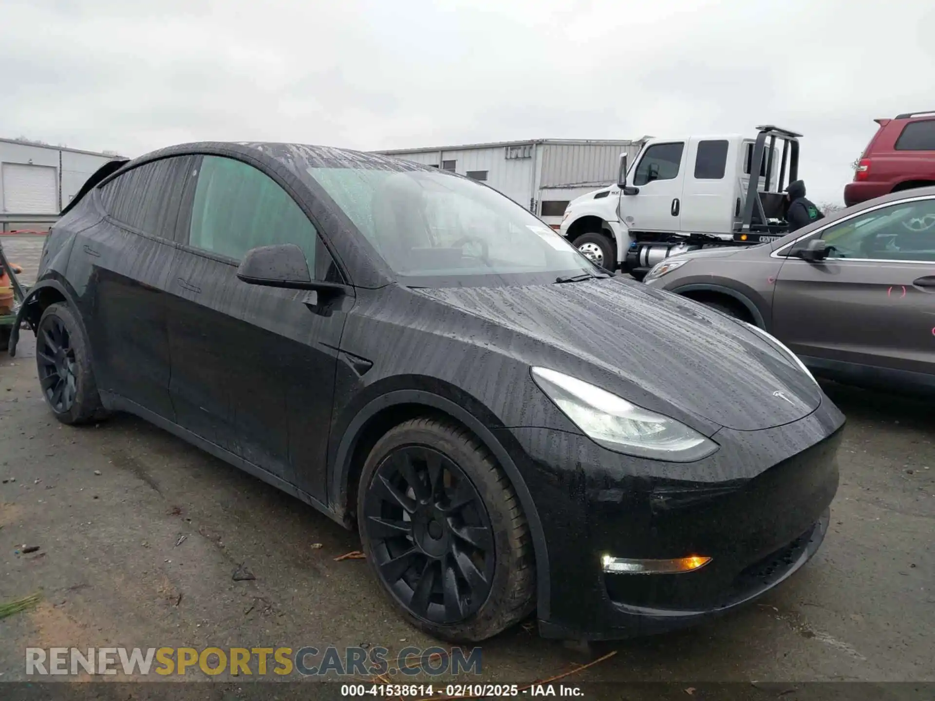 1 Photograph of a damaged car 5YJYGDEE3MF067662 TESLA MODEL Y 2021