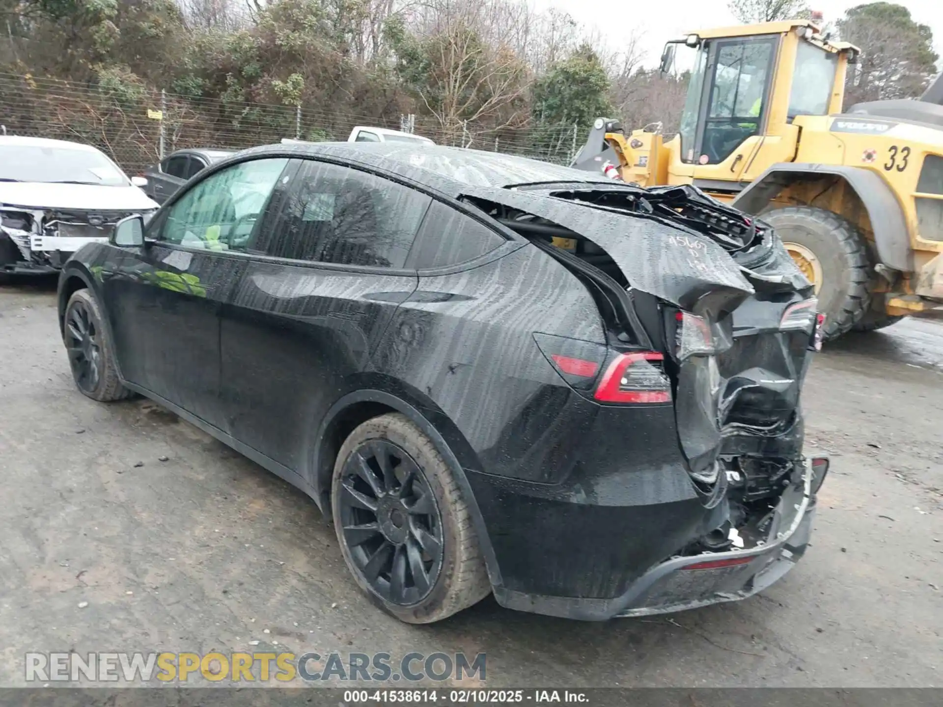 3 Photograph of a damaged car 5YJYGDEE3MF067662 TESLA MODEL Y 2021