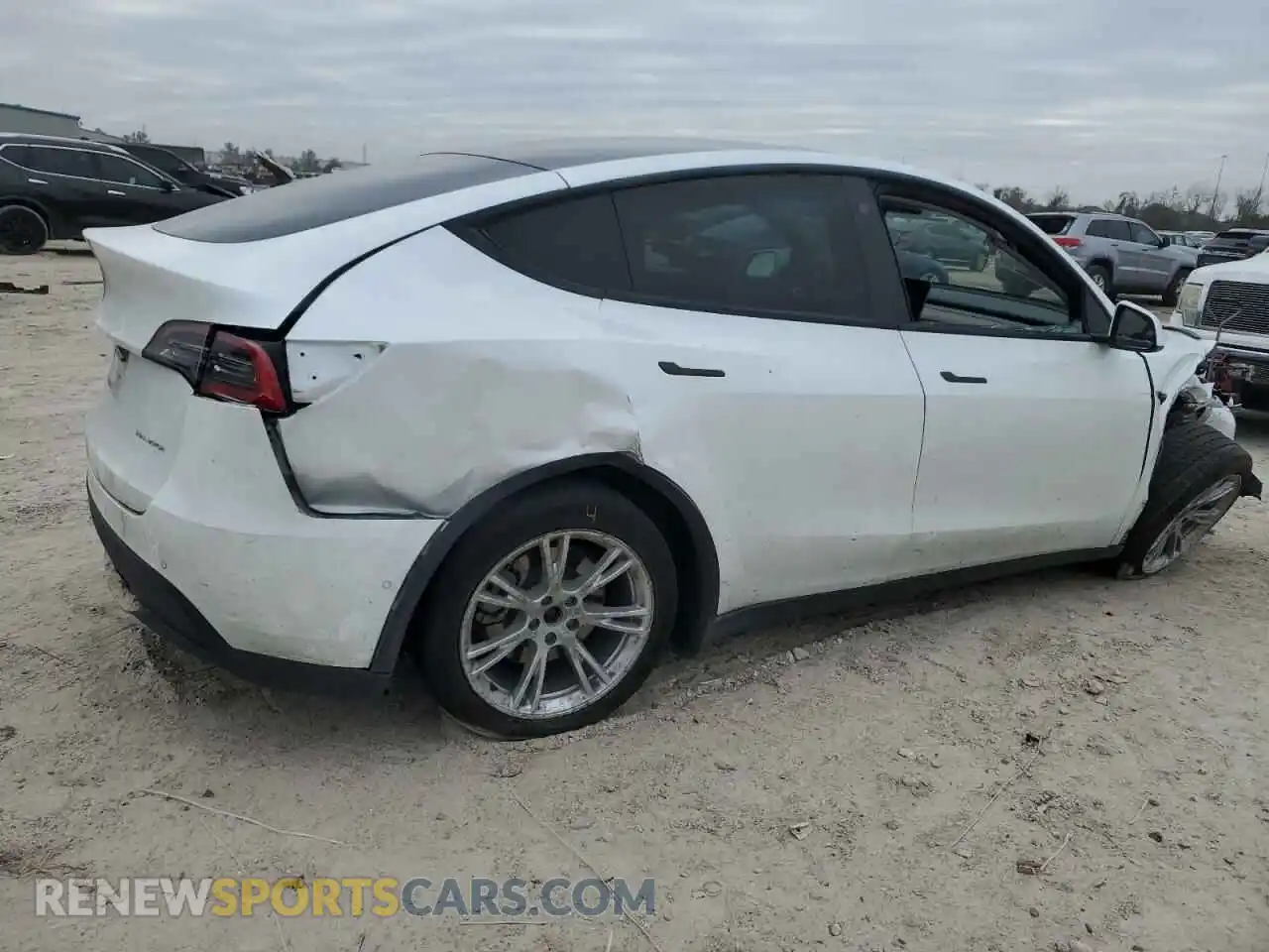 3 Photograph of a damaged car 5YJYGDEE3MF068276 TESLA MODEL Y 2021