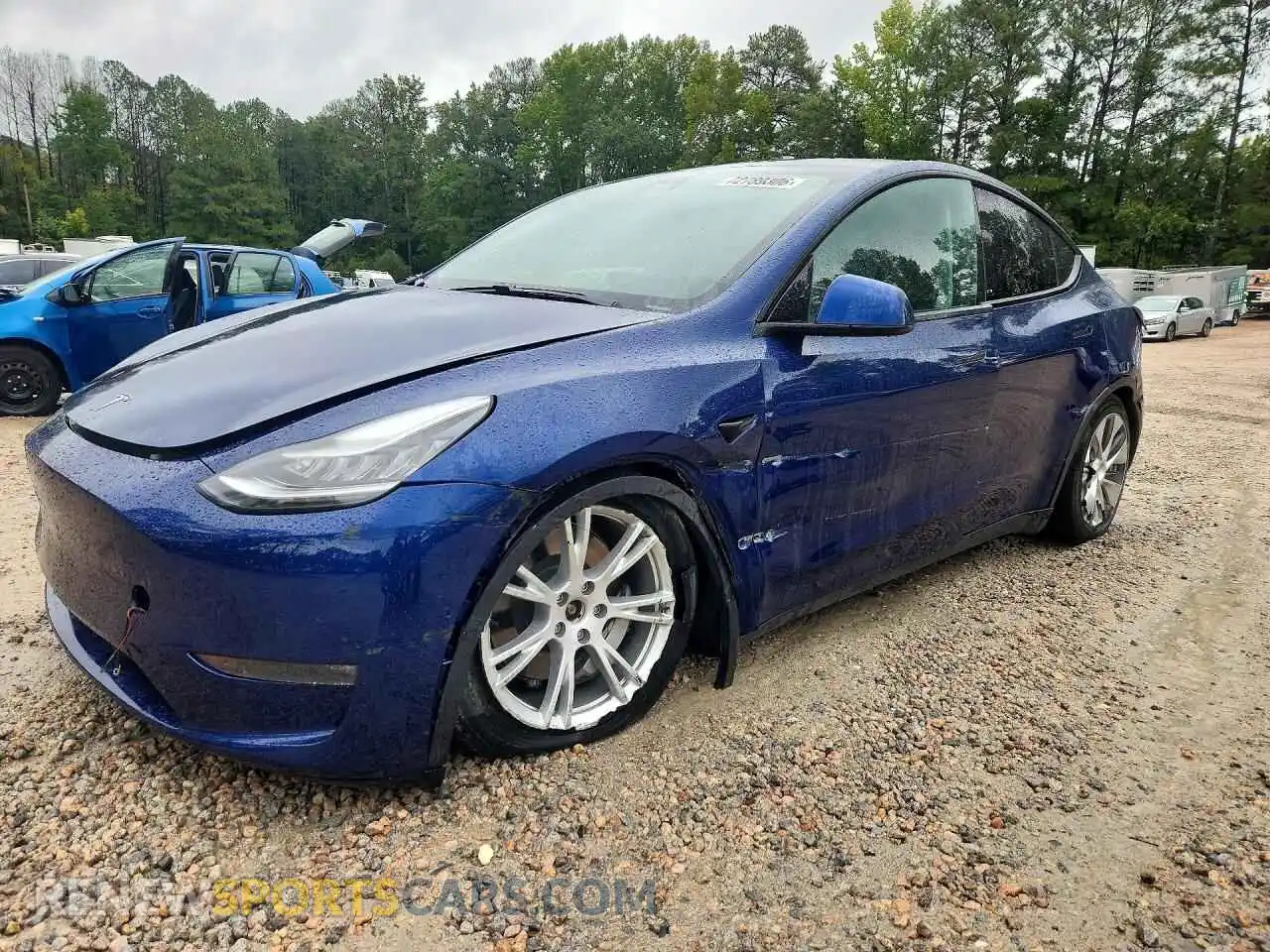 1 Photograph of a damaged car 5YJYGDEE3MF071369 TESLA MODEL Y 2021