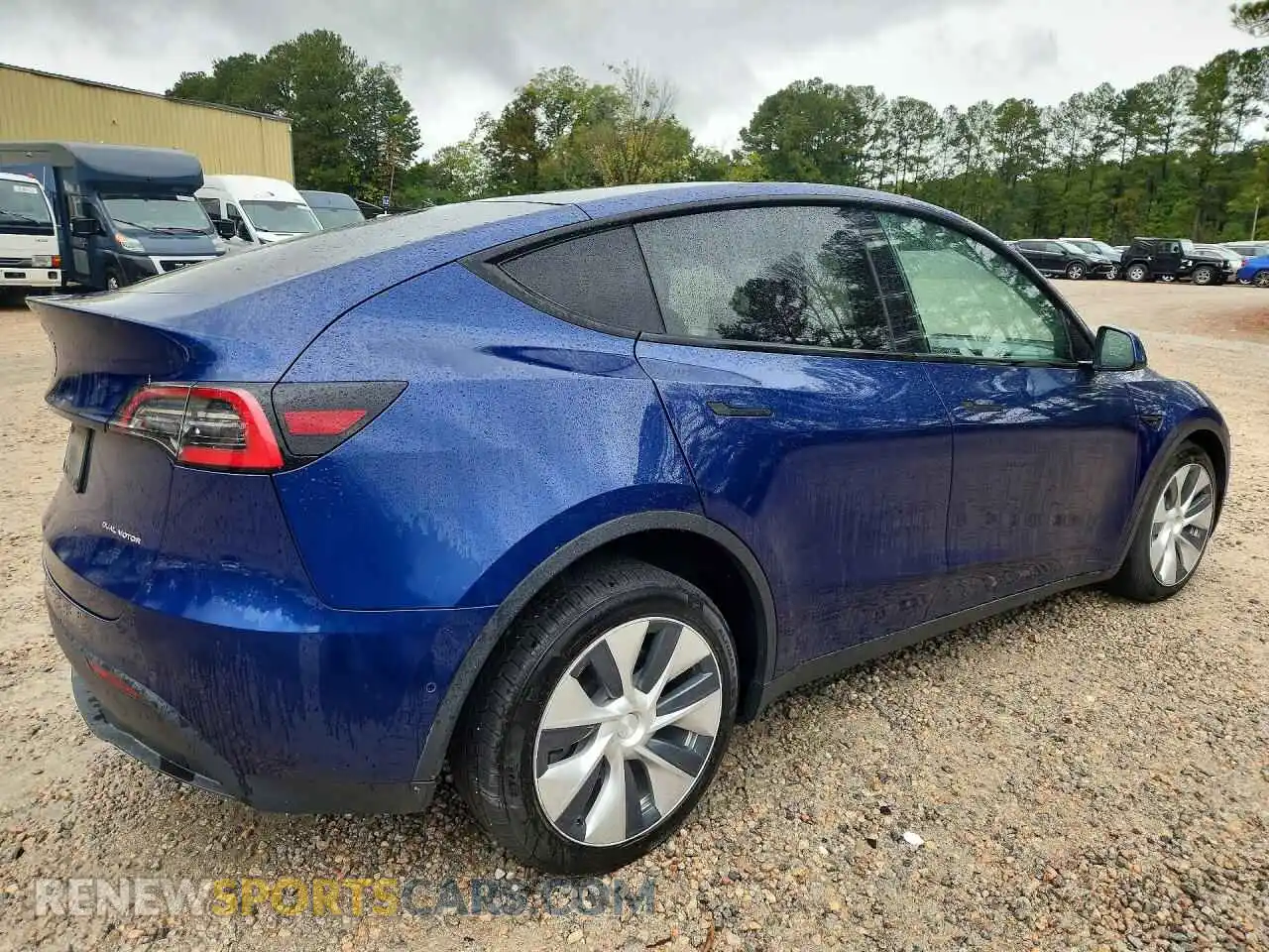 3 Photograph of a damaged car 5YJYGDEE3MF071369 TESLA MODEL Y 2021