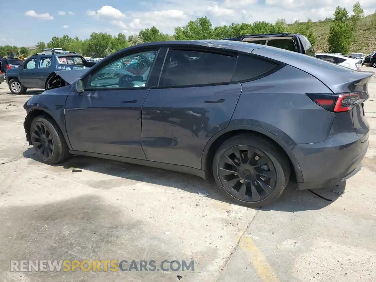 2 Photograph of a damaged car 5YJYGDEE3MF076717 TESLA MODEL Y 2021