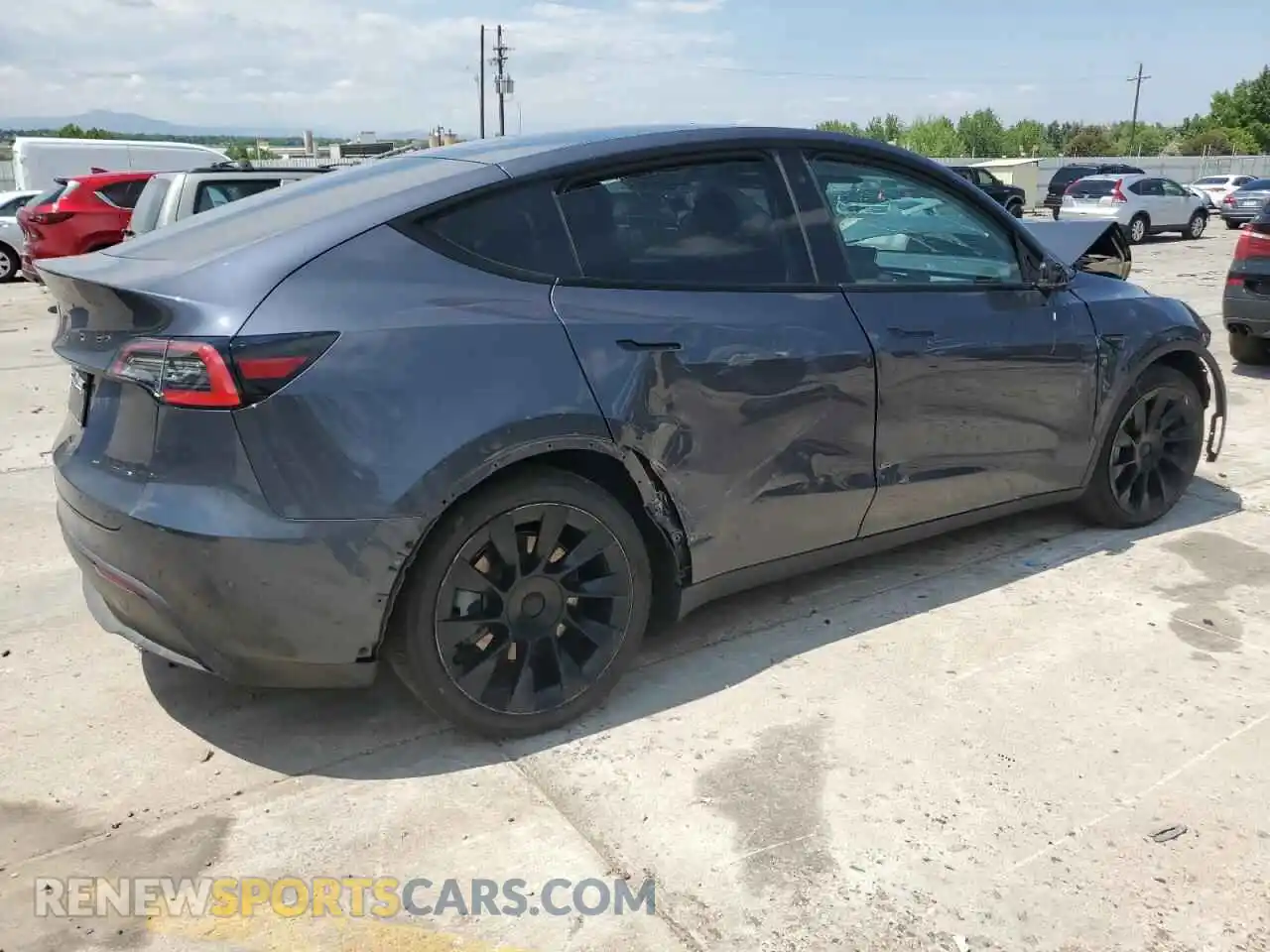 3 Photograph of a damaged car 5YJYGDEE3MF076717 TESLA MODEL Y 2021