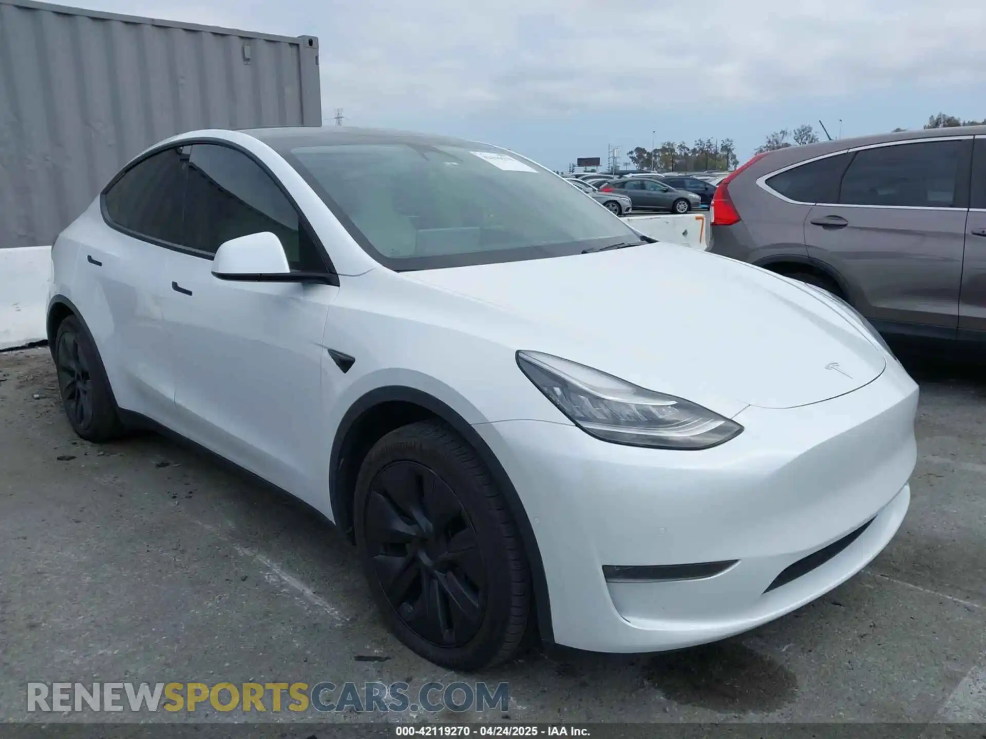 1 Photograph of a damaged car 5YJYGDEE3MF081304 TESLA MODEL Y 2021