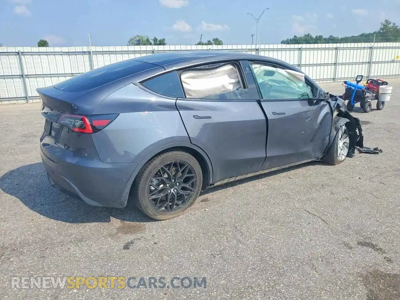 3 Photograph of a damaged car 5YJYGDEE3MF086020 TESLA MODEL Y 2021