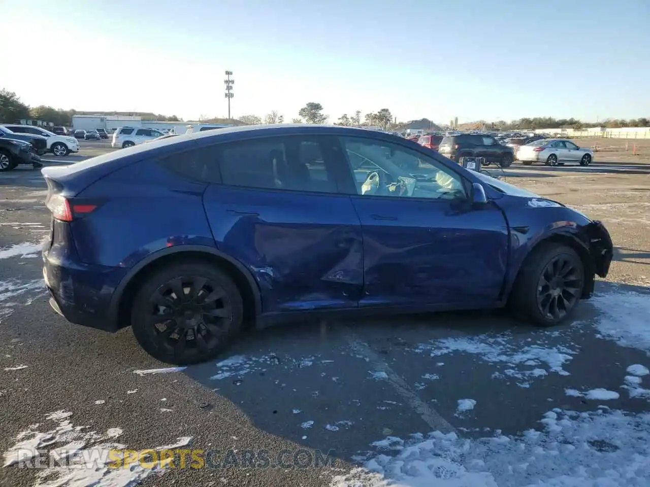 3 Photograph of a damaged car 5YJYGDEE3MF089578 TESLA MODEL Y 2021