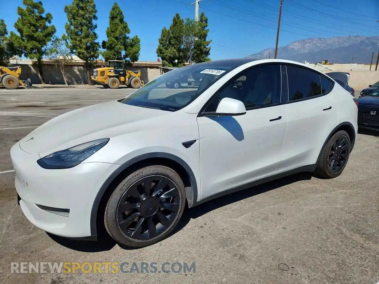 1 Photograph of a damaged car 5YJYGDEE3MF098359 TESLA MODEL Y 2021