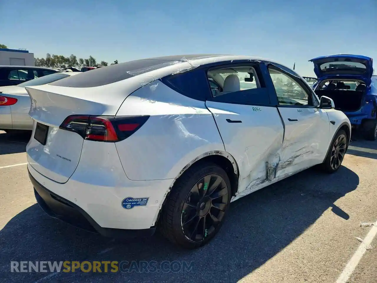 3 Photograph of a damaged car 5YJYGDEE3MF098359 TESLA MODEL Y 2021