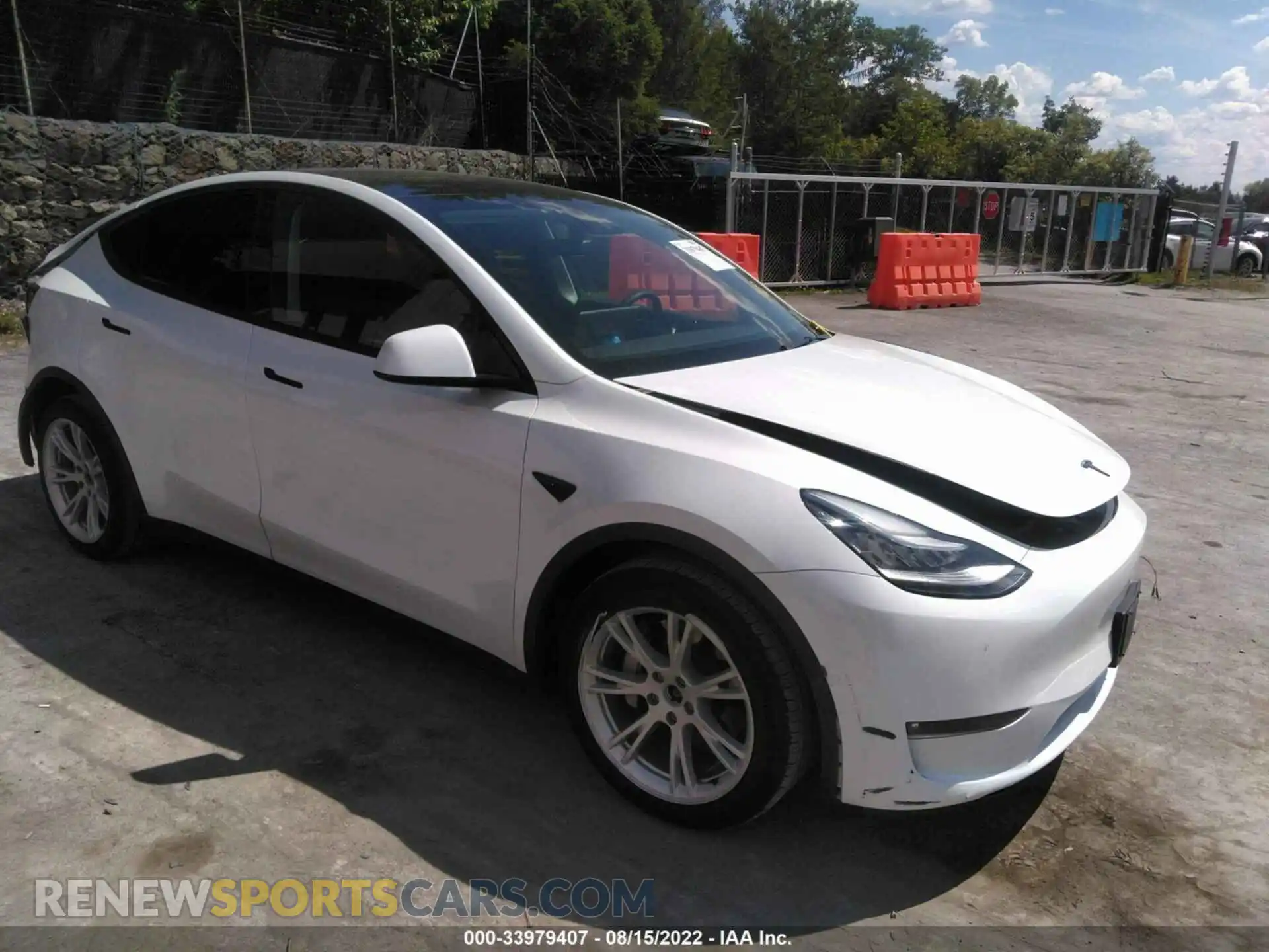 1 Photograph of a damaged car 5YJYGDEE3MF124894 TESLA MODEL Y 2021