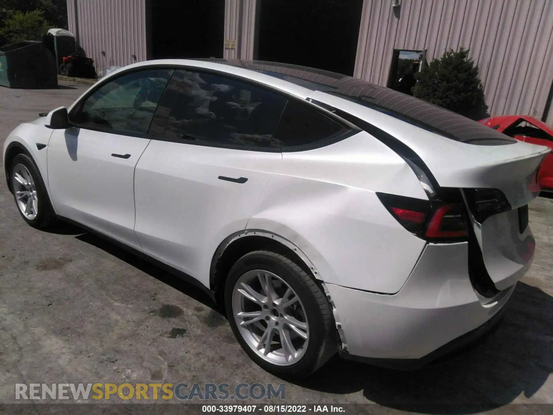 3 Photograph of a damaged car 5YJYGDEE3MF124894 TESLA MODEL Y 2021