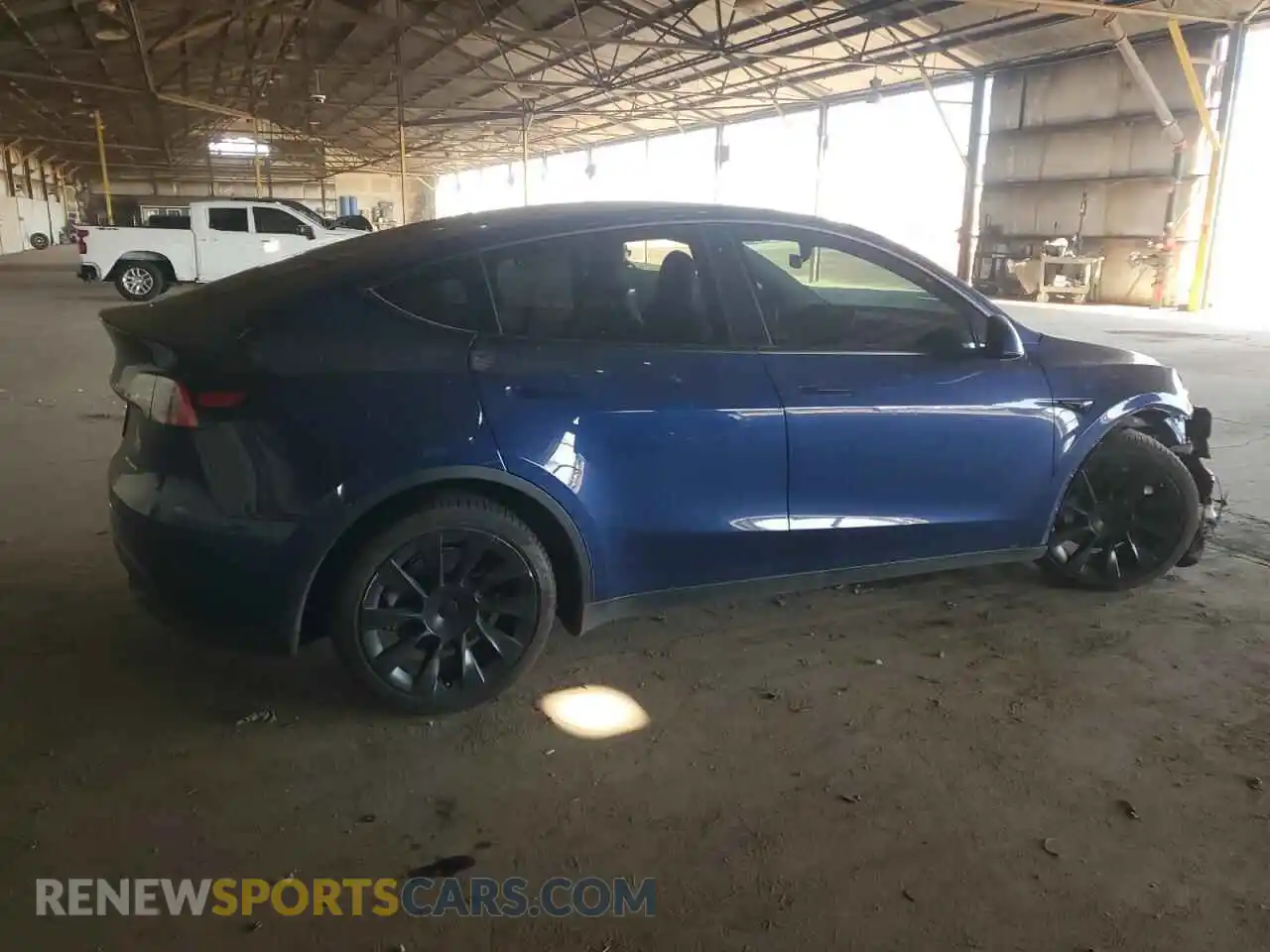 3 Photograph of a damaged car 5YJYGDEE3MF125964 TESLA MODEL Y 2021