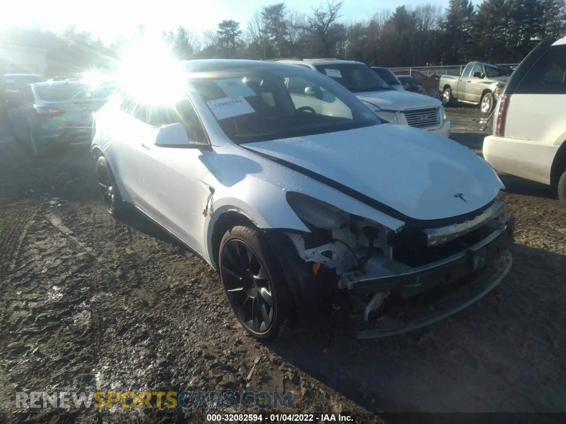 1 Photograph of a damaged car 5YJYGDEE3MF139105 TESLA MODEL Y 2021