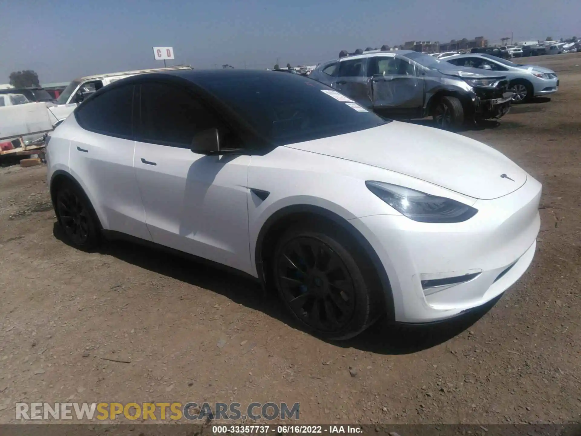 1 Photograph of a damaged car 5YJYGDEE3MF139802 TESLA MODEL Y 2021