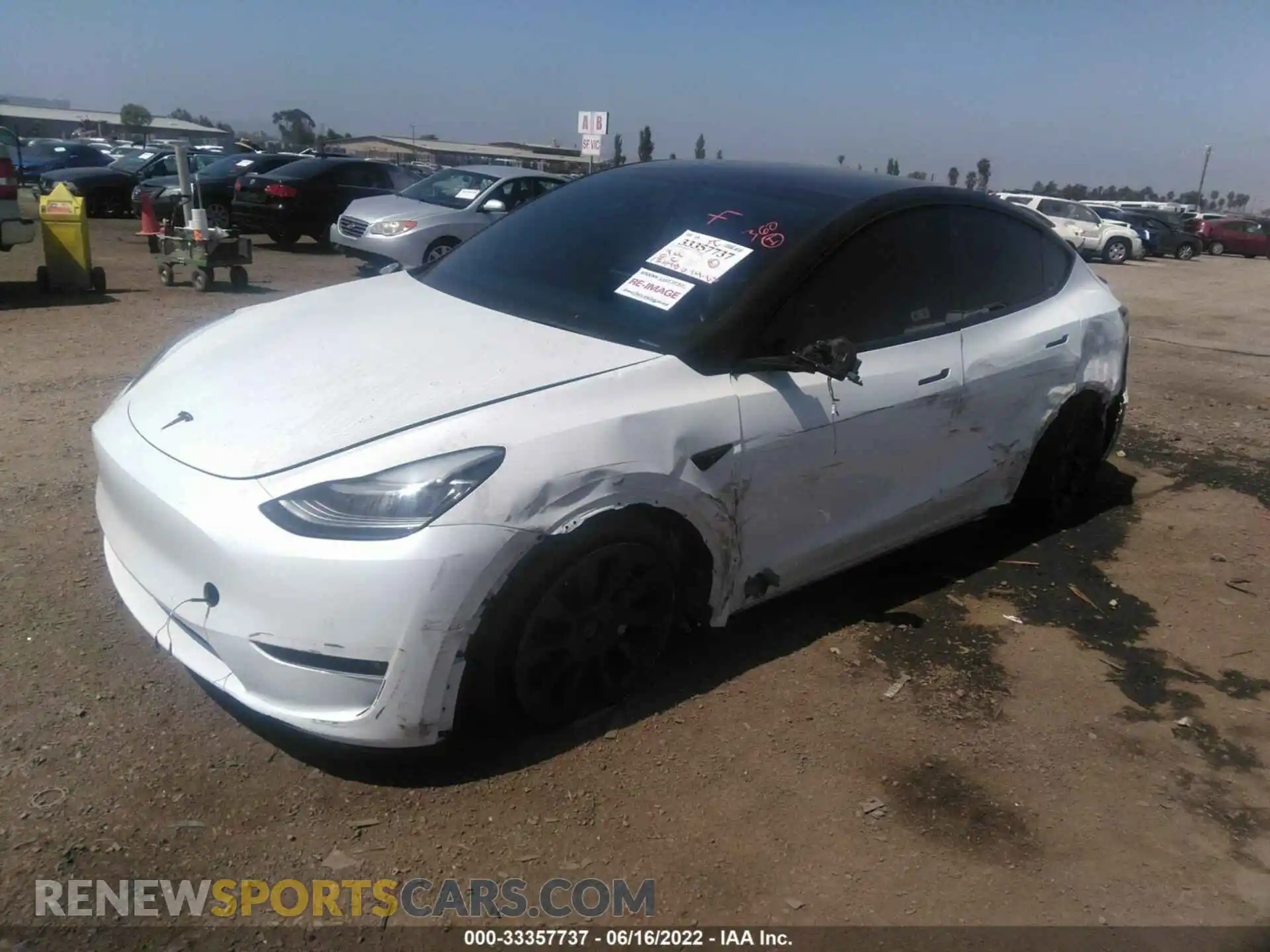 2 Photograph of a damaged car 5YJYGDEE3MF139802 TESLA MODEL Y 2021